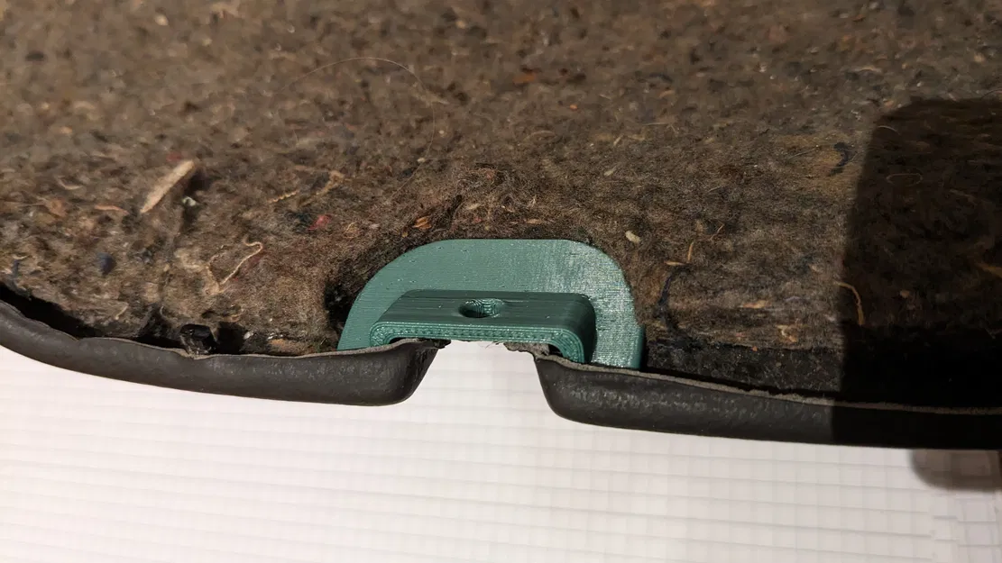 Miếng vá sửa chữa lẫy ốp chân Volvo P80 - Image 4