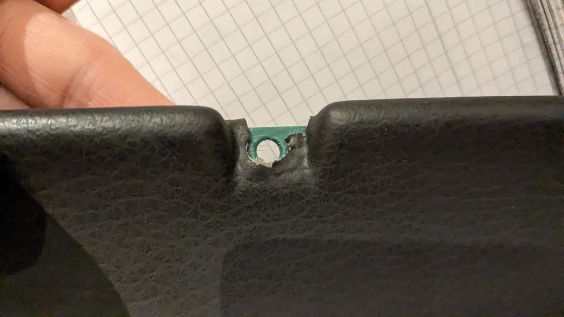 Miếng vá sửa chữa lẫy ốp chân Volvo P80 - Image 5