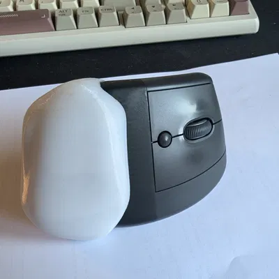 Ý tưởng: Chuột Logitech Lift có phụ kiện công thái học