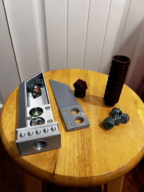 Hộp Đựng Xúc Xắc Kiếm Buster Sword - Image 3