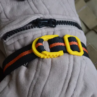 Khóa dây buộc đồ