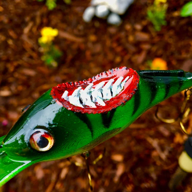 Mồi Câu Crankbait Bị Cắn - Image 1