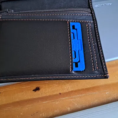 Giá Đỡ Điện Thoại Cỡ Thẻ Tín Dụng