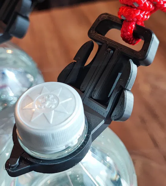 Giá Đỡ Chai PET Để Làm Lạnh Nước Hoặc Gắn Ba Lô - Image 3