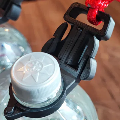 Giá Đỡ Chai PET Để Làm Lạnh Nước Hoặc Gắn Ba Lô