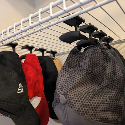 Móc Giữ Nón Cho Kệ Dây Closetmaid