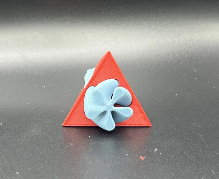 Mô hình Fidget Xoắn Ốc Chóp Tam Giác Đi Qua Không Tưởng - Image 8