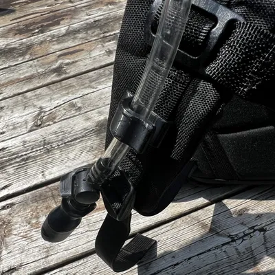 Kẹp Ống Nước Túi Nước Kiểu MOLLE Cho Ba Lô