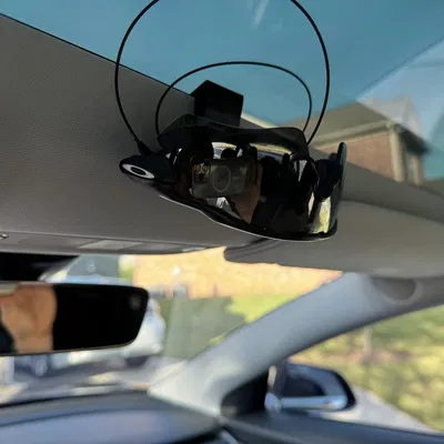 Kẹp Kính Râm Cho Trần Xe Tesla Model 3