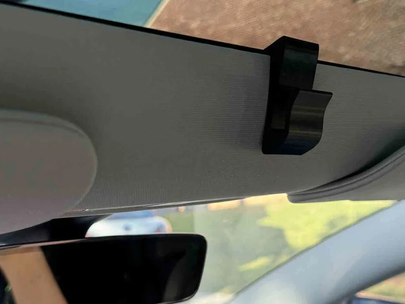 Kẹp Kính Râm Cho Trần Xe Tesla Model 3 - Image 2