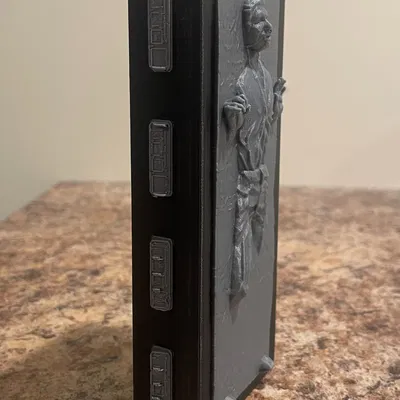 Ly Cắm Bút Han Solo Đông Lạnh Carbonite