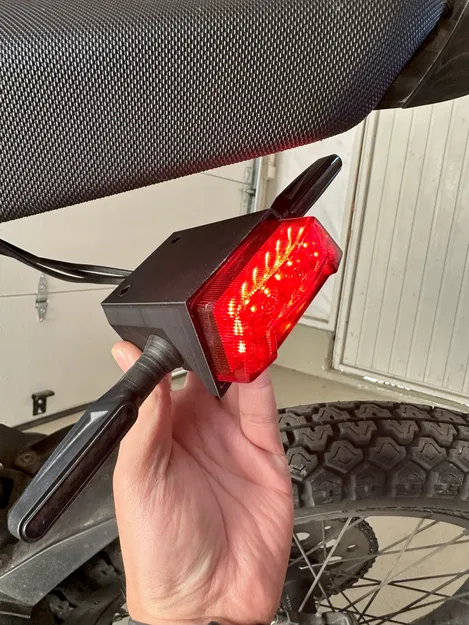 Gá đỡ di chuyển đèn phanh Talaria Sting L1E V3 - Image 8