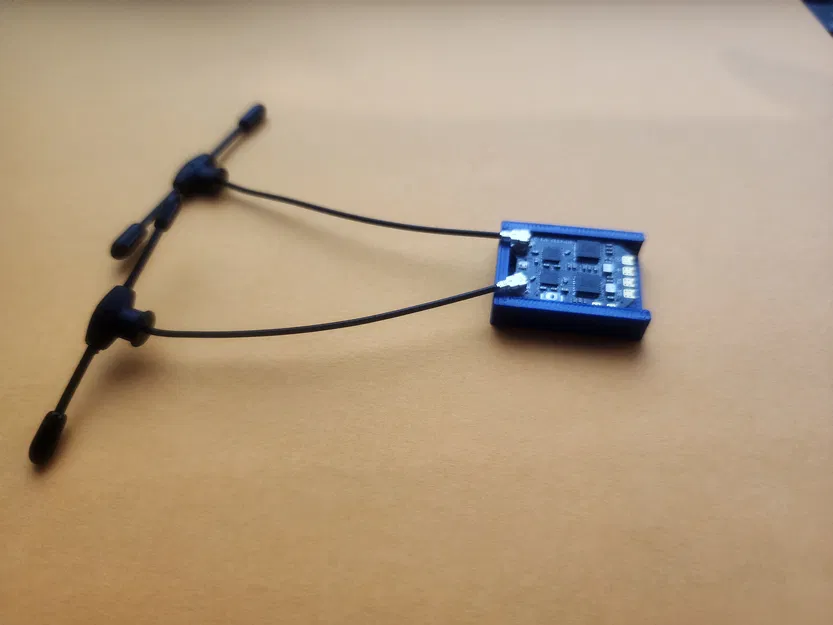 Giá đỡ đầu thu Radiomaster RP4TD - Image 3