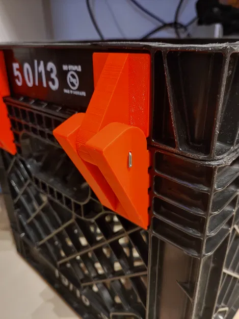 Bản lề Cho Thùng Sữa - Image 1