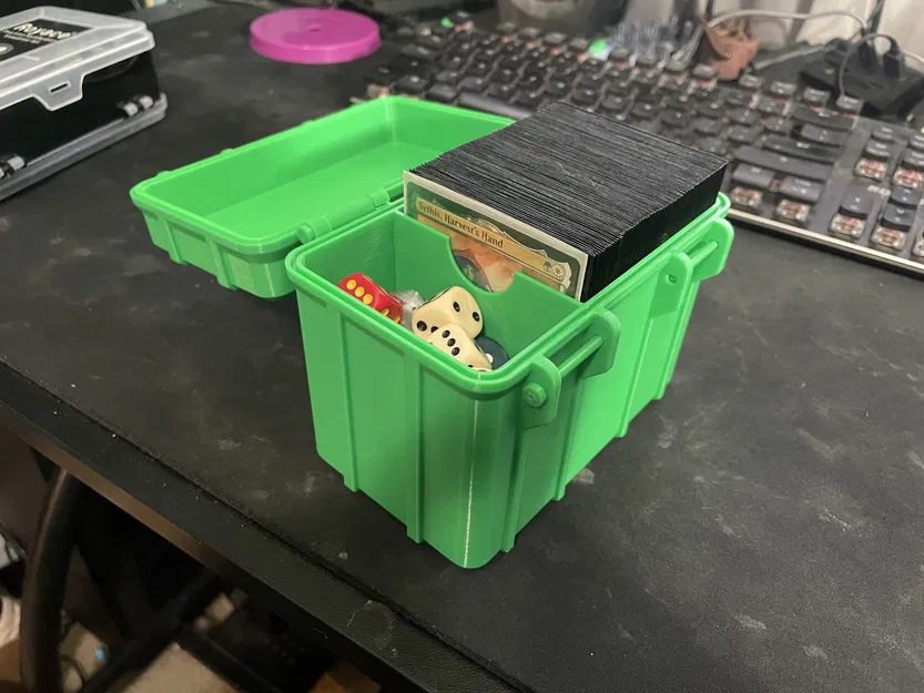 Hộp Đựng Bài Chỉ Huy Bền Bỉ - Image 1