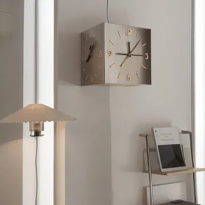 Đồng Hồ Treo Góc Tường