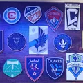 Đế Lót Ly hoặc Bảng Hiệu Logo Các Đội MLS Đổi Màu - Thumbnail 1