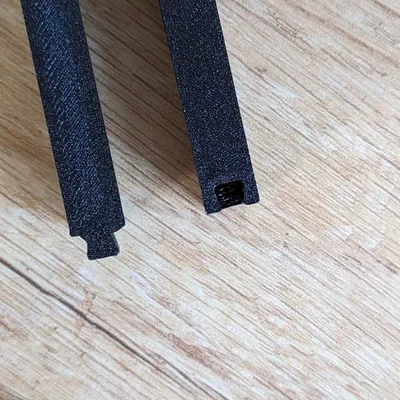 Qidi Q1 Pro - Miếng đệm trên có khớp đuôi én (không cần dán)