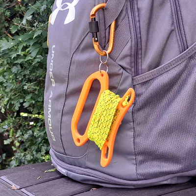 Dụng Cụ Quấn Dây Paracord Gắn Ba Lô