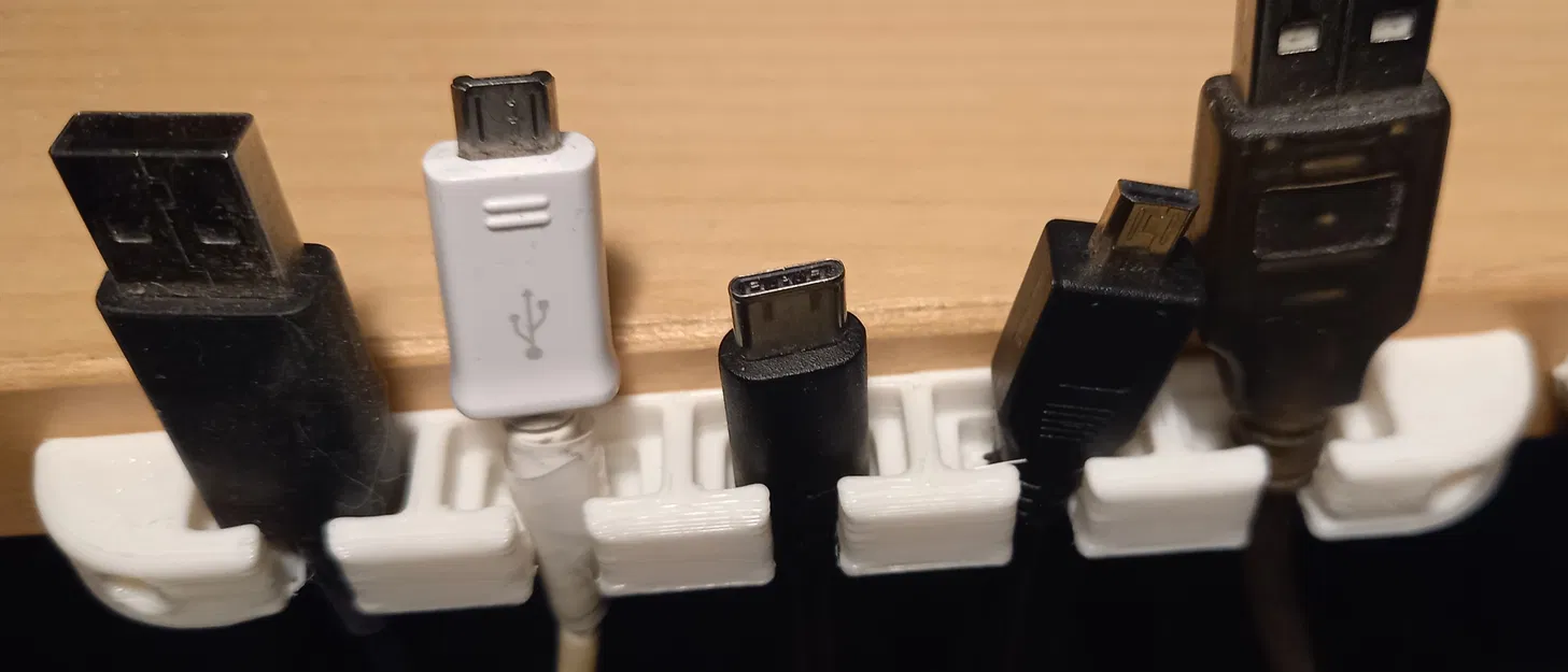 Giá treo cáp sạc / USB - Image 1