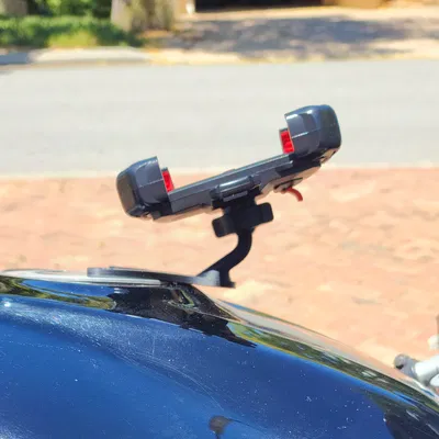 Giá đỡ xe máy gắn bình xăng cho holder điện thoại 17mm