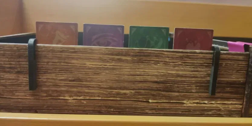 Hộp Đựng Bài Ban Đêm "Blood on the Clocktower" - Image 2