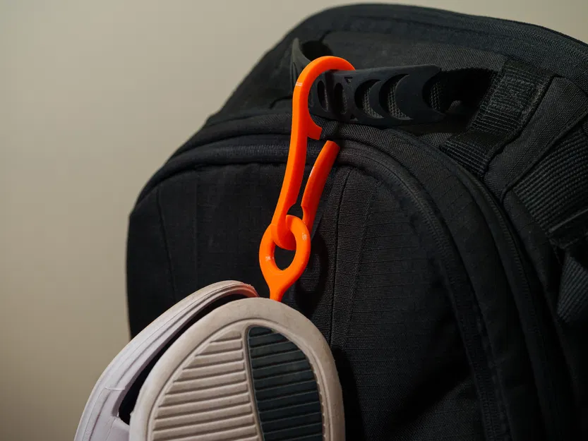 Giá đỡ dép gắn ba lô đi biển - Image 2