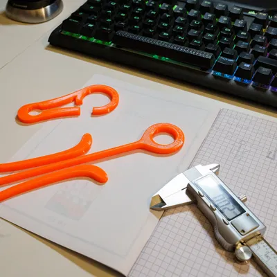 Giá đỡ dép gắn ba lô đi biển