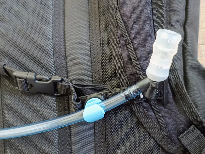 Kẹp ống Camelbak có nam châm - Image 5