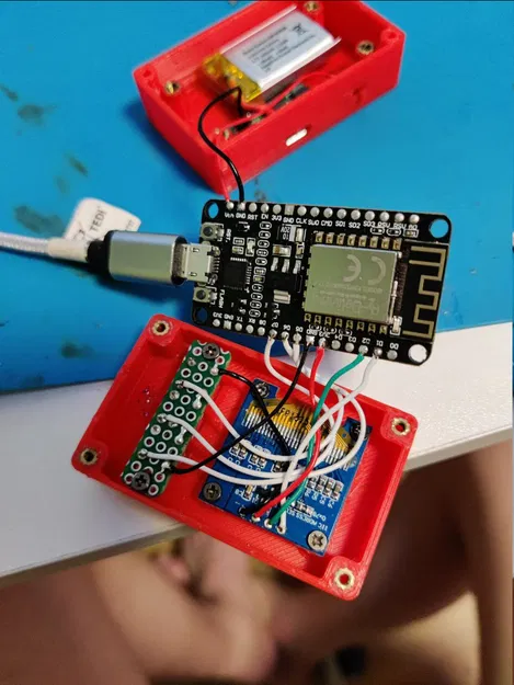 Vỏ cho Esp 8266 deauther (có màn hình oled) - Image 3