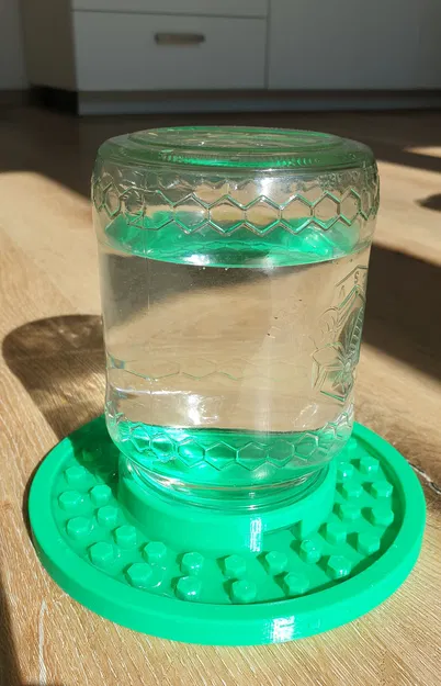 Máng Cho Ong Ăn/Uống / Bee feeder / Včelí napáječka - Image 1