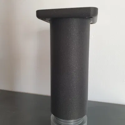 Chân bàn có thể điều chỉnh