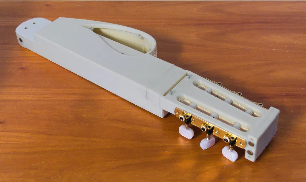 Guitar cổ điển thân đặc - Image 3