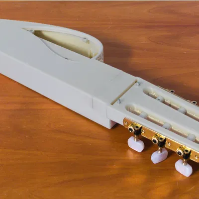 Guitar cổ điển thân đặc