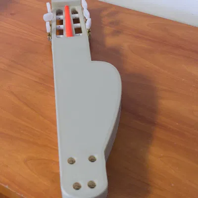 Guitar cổ điển thân đặc