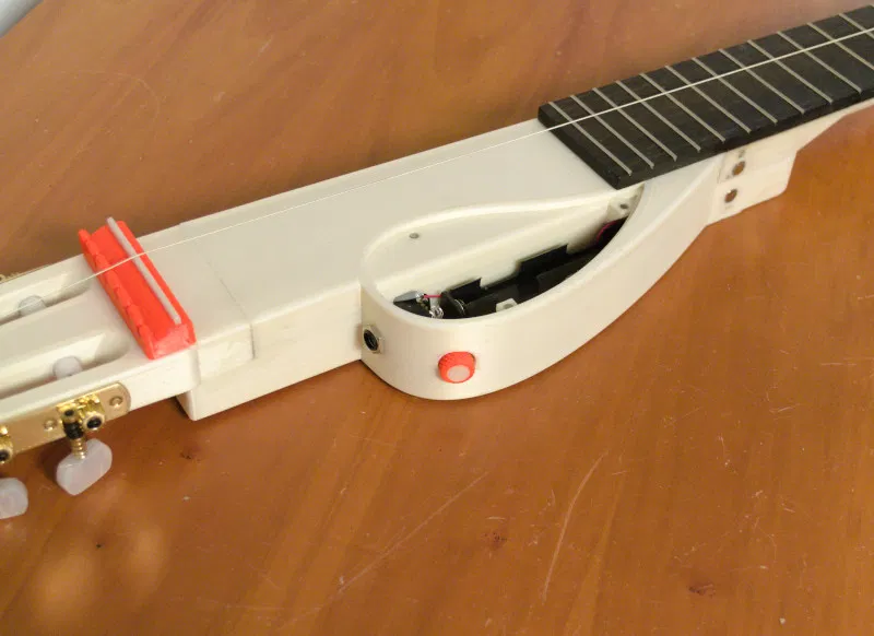 Guitar cổ điển thân đặc - Image 9