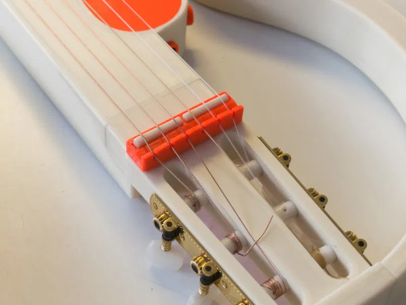 Guitar cổ điển thân đặc - Image 11