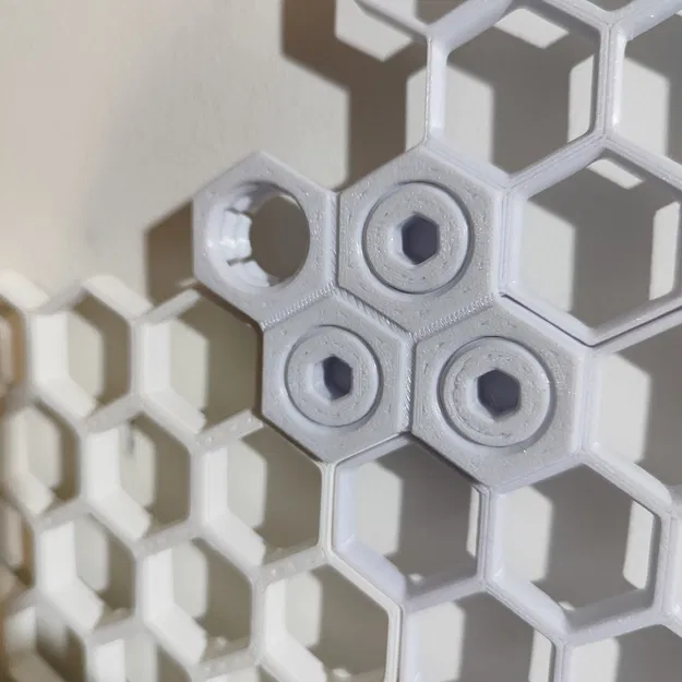 Insert Vít Thanh Lịch Cho Tường Lưới Tổ Ong (Elegant Screwiverse) - Image 5