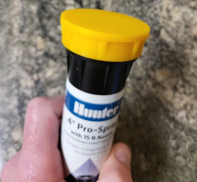 Nắp Thân Phun Nước Hunter Rainbird Orbitz & Chốt Cắm - Image 1