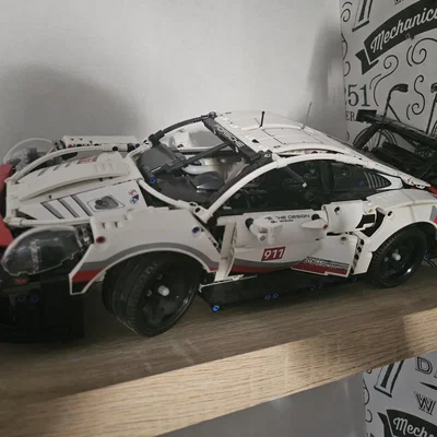 Mô hình Lego Technic Porsche 911 RSR 42096
