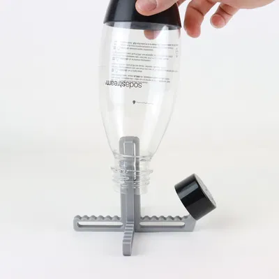 Chỗ Phơi Chai Có Kèm Móc Giữ Nắp