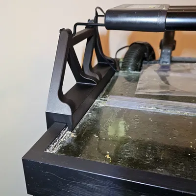 Giá Đỡ Đèn Hồ Cá