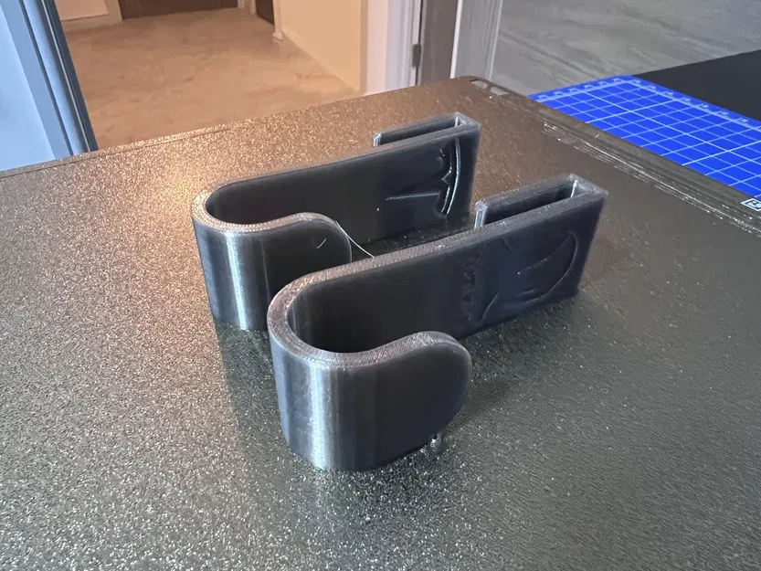 MÓC TREO GHẾ SAU TESLA MODEL Y - Logo Optimus hoặc Tesla - Image 7