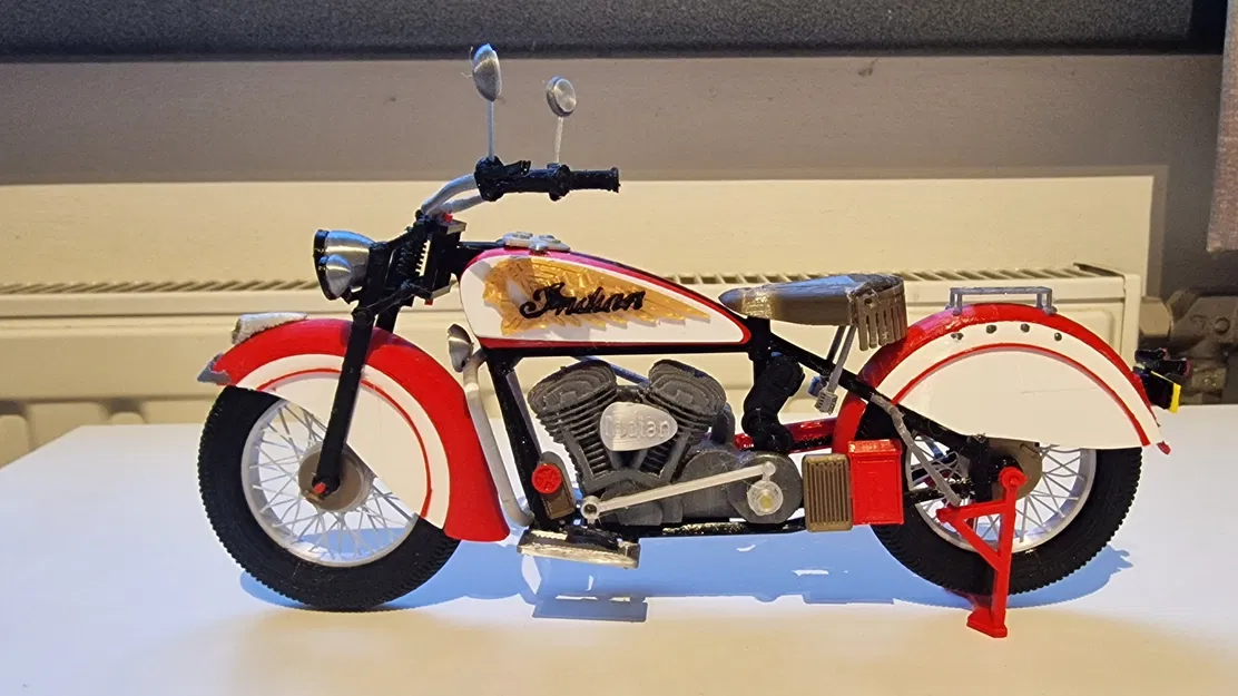 Mô hình xe Indian Chief đời 1947 của Ed van der Heijden - Image 2