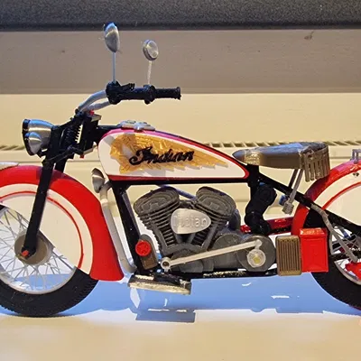 Mô hình xe Indian Chief đời 1947 của Ed van der Heijden