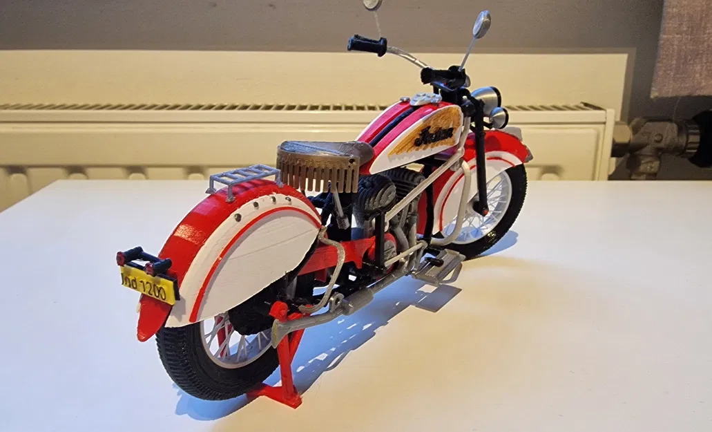 Mô hình xe Indian Chief đời 1947 của Ed van der Heijden - Image 10