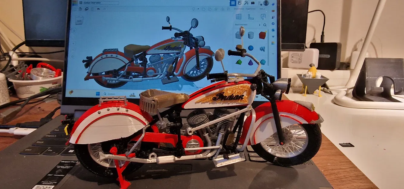 Mô hình xe Indian Chief đời 1947 của Ed van der Heijden - Image 21