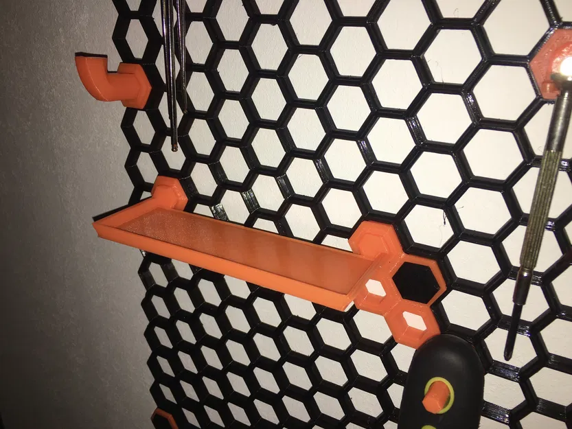 Kệ Tường Hình Tổ Ong - Image 1