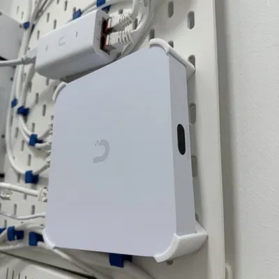 Giá đỡ SKÅDIS cho Unifi Cloud Gateway Ultra