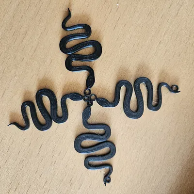 Mặt Dây Chuyền Rắn